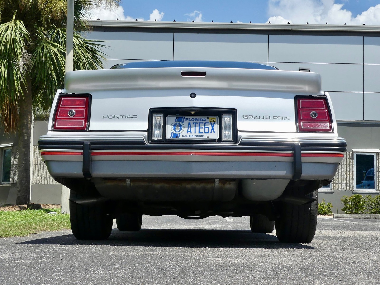 Pontiac-Grand-Prix-1986-Coupe-20