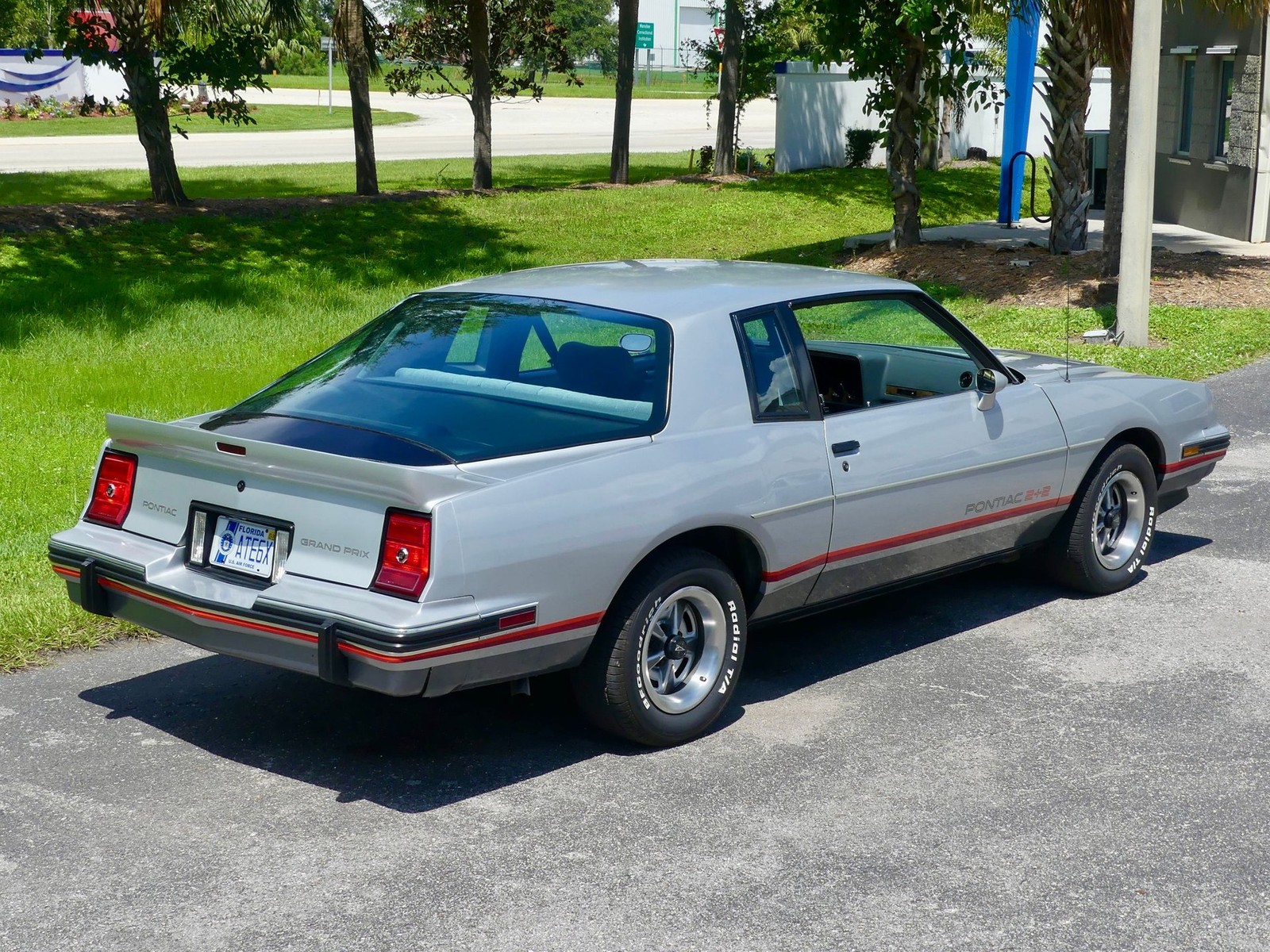 Pontiac-Grand-Prix-1986-Coupe-22