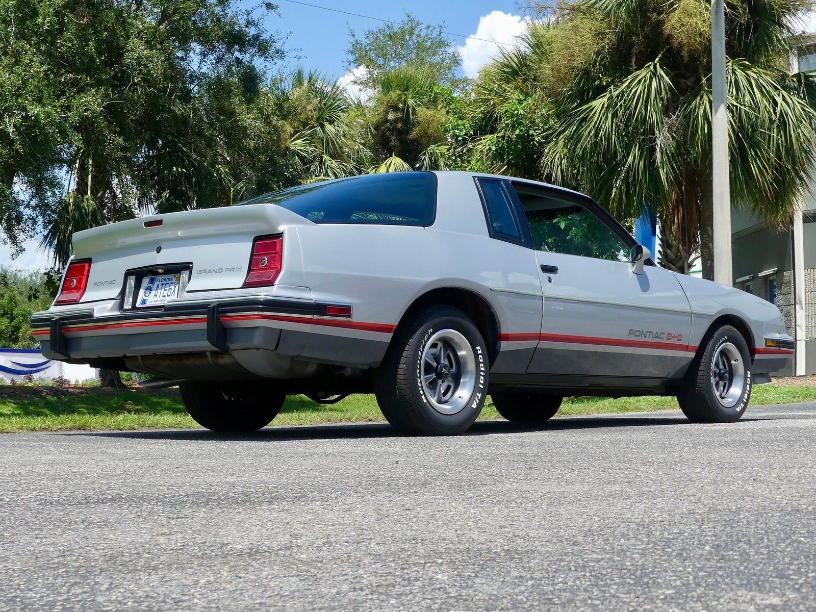 Pontiac-Grand-Prix-1986-Coupe-23