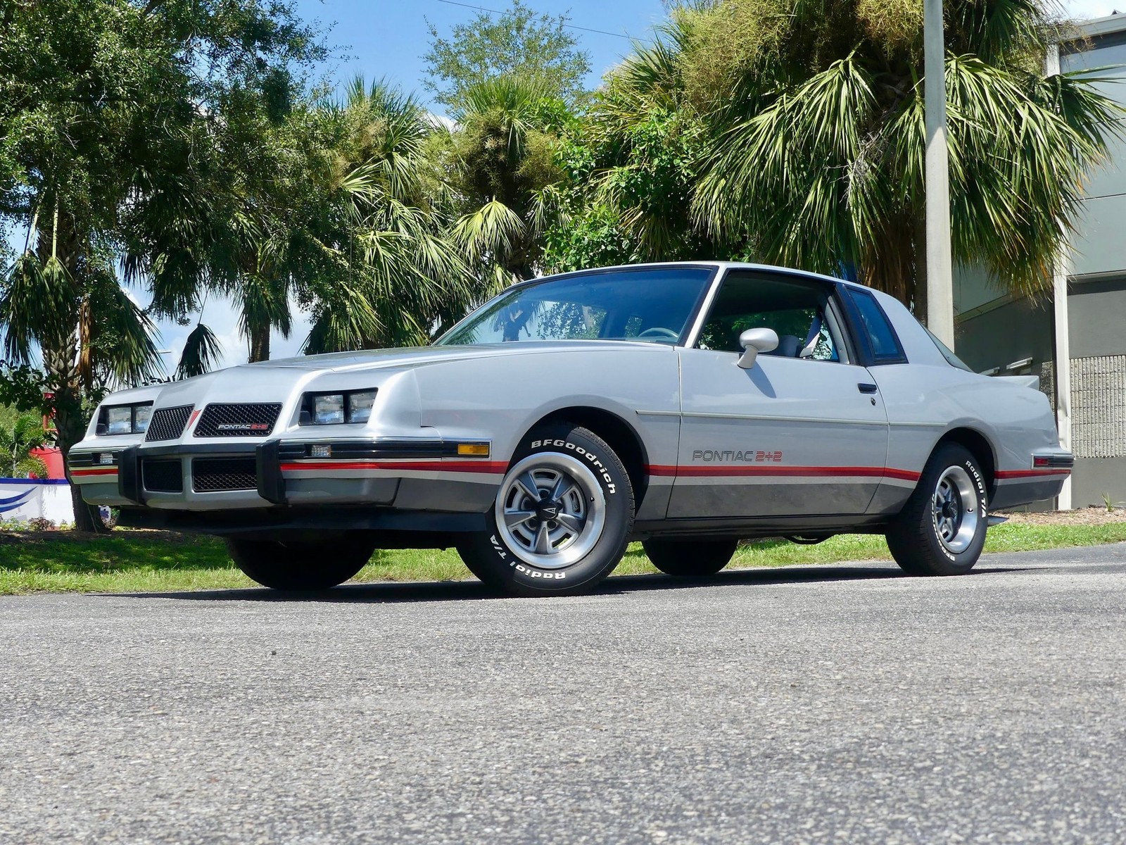 Pontiac-Grand-Prix-1986-Coupe-8