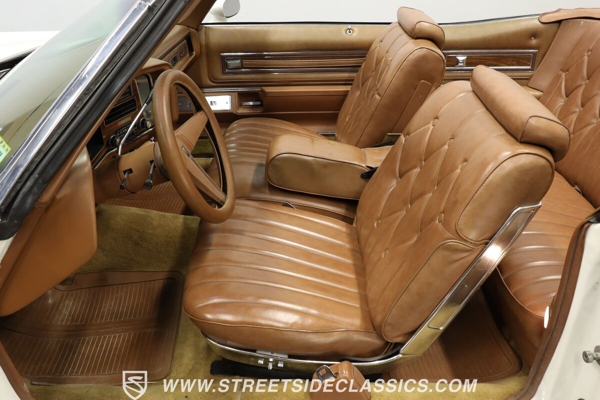 Pontiac-Grand-Ville-1975-Convertible-31