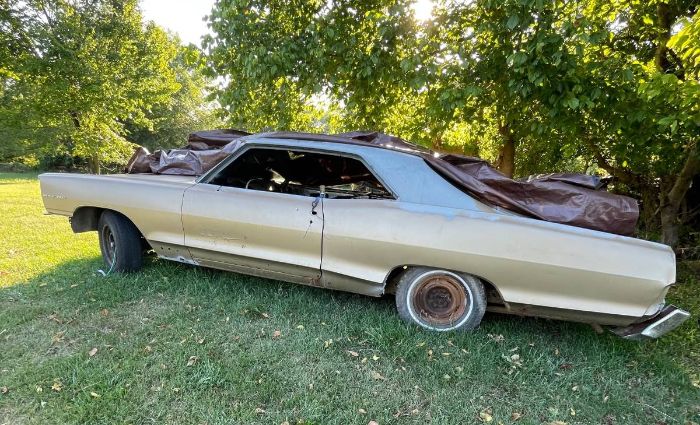 Pontiac-Grand-prix-1966