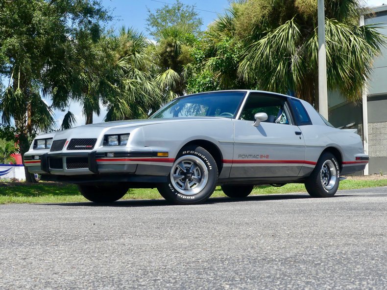 Pontiac-Grand-prix-1986-Silver-Gray-15
