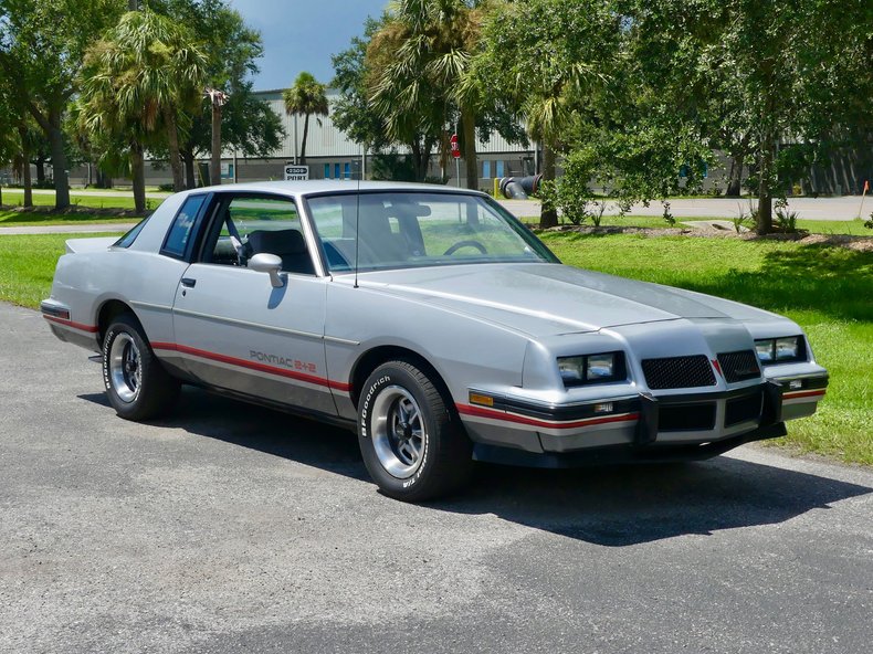 Pontiac-Grand-prix-1986-Silver-Gray-32