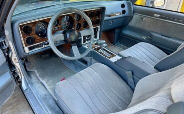 Pontiac-Grand-prix-1986-Silver-Gray-38