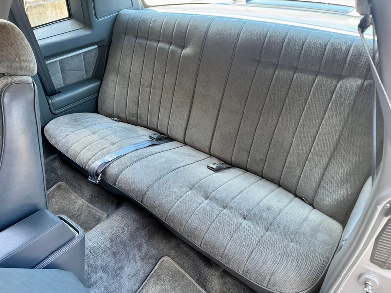 Pontiac-Grand-prix-1986-Silver-Gray-40