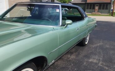 Pontiac-Grandville-1973-4-Dr-10