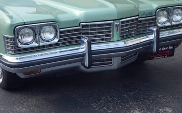 Pontiac-Grandville-1973-4-Dr-18