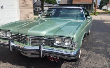Pontiac-Grandville-1973-4-Dr-7