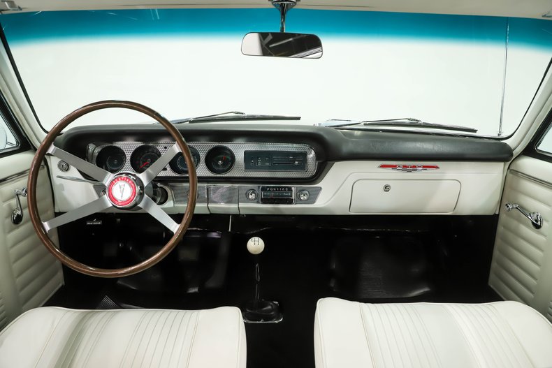 Pontiac-Gto-1964-Nocturne-Blue-White-25
