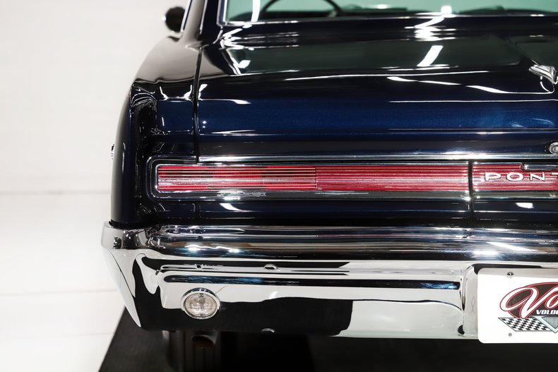 Pontiac-Gto-1964-Nocturne-Blue-White-39