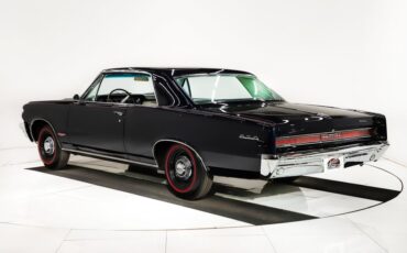 Pontiac-Gto-1964-Nocturne-Blue-White-4