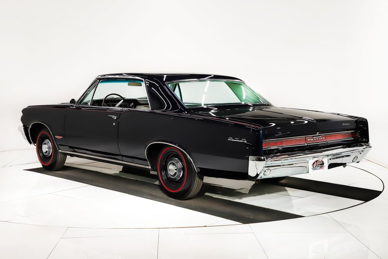 Pontiac-Gto-1964-Nocturne-Blue-White-4