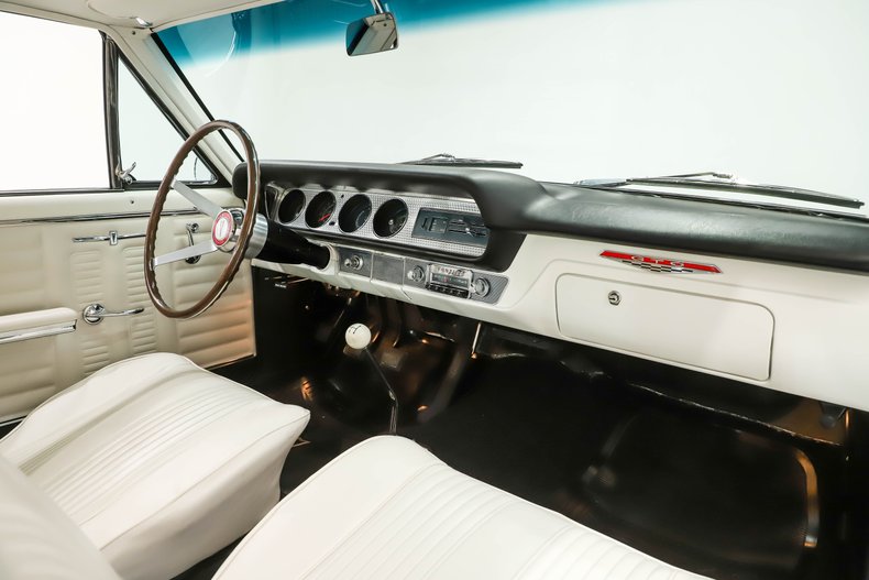 Pontiac-Gto-1964-Nocturne-Blue-White-40