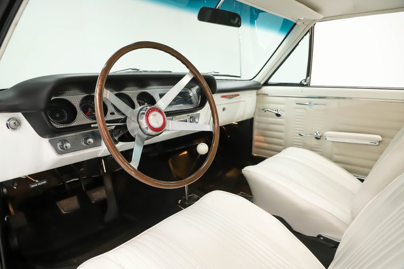 Pontiac-Gto-1964-Nocturne-Blue-White