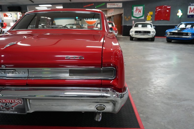 Pontiac-Gto-1964-Red-Black-10