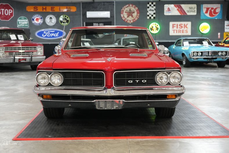 Pontiac-Gto-1964-Red-Black-30