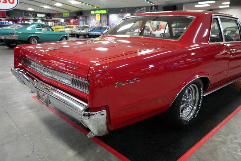 Pontiac-Gto-1964-Red-Black-9