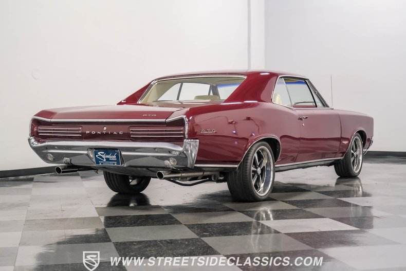 Pontiac-Gto-1966-Burgundy-Parchment-13