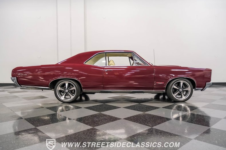 Pontiac-Gto-1966-Burgundy-Parchment-16
