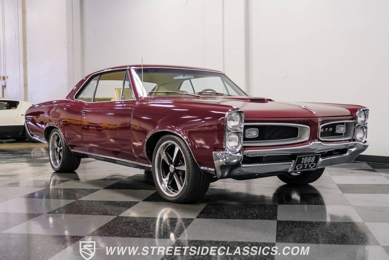 Pontiac-Gto-1966-Burgundy-Parchment-20