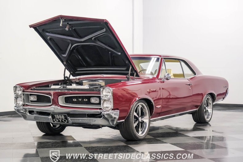 Pontiac-Gto-1966-Burgundy-Parchment-27