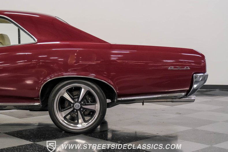Pontiac-Gto-1966-Burgundy-Parchment-6