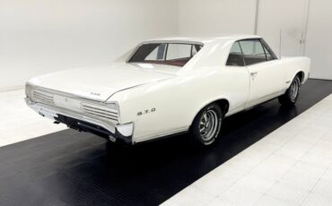 Pontiac-Gto-1966-Cameo-Ivory-Red-10