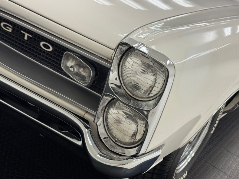 Pontiac-Gto-1966-Cameo-Ivory-Red-14