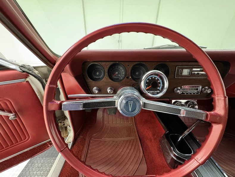 Pontiac-Gto-1966-Cameo-Ivory-Red-2