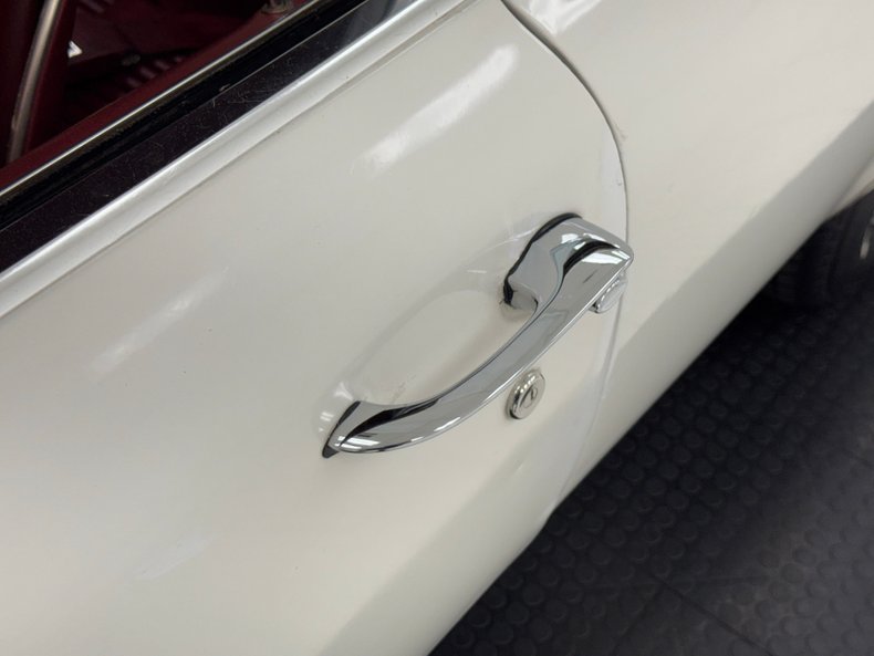 Pontiac-Gto-1966-Cameo-Ivory-Red-20