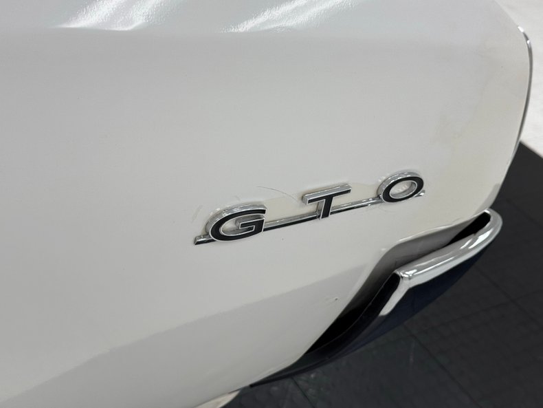Pontiac-Gto-1966-Cameo-Ivory-Red-22