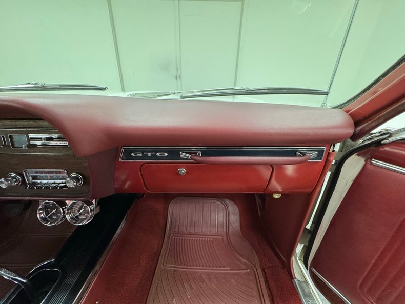 Pontiac-Gto-1966-Cameo-Ivory-Red-6