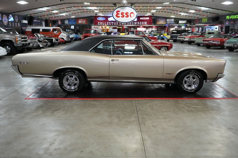 Pontiac-Gto-1966-Martinique-Bronze-Black-12