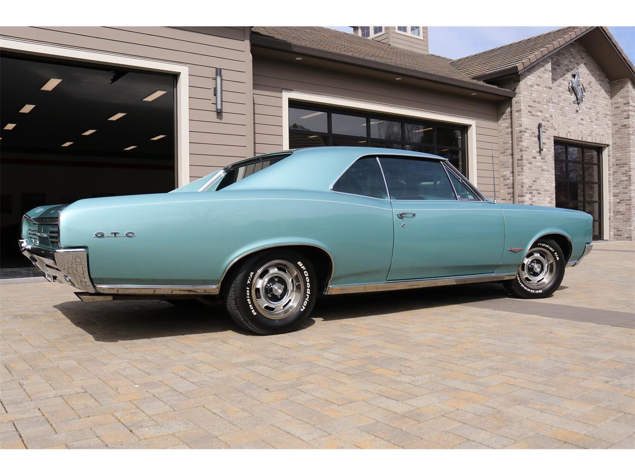 Pontiac-Gto-1966-Reef-Turquoise-Turquoise-3