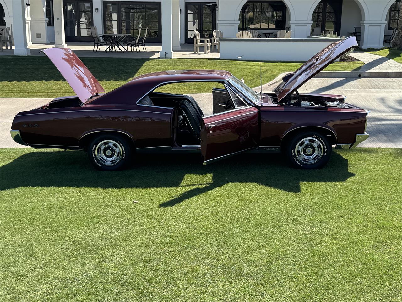 Pontiac-Gto-1967-Burgundy-Black-23