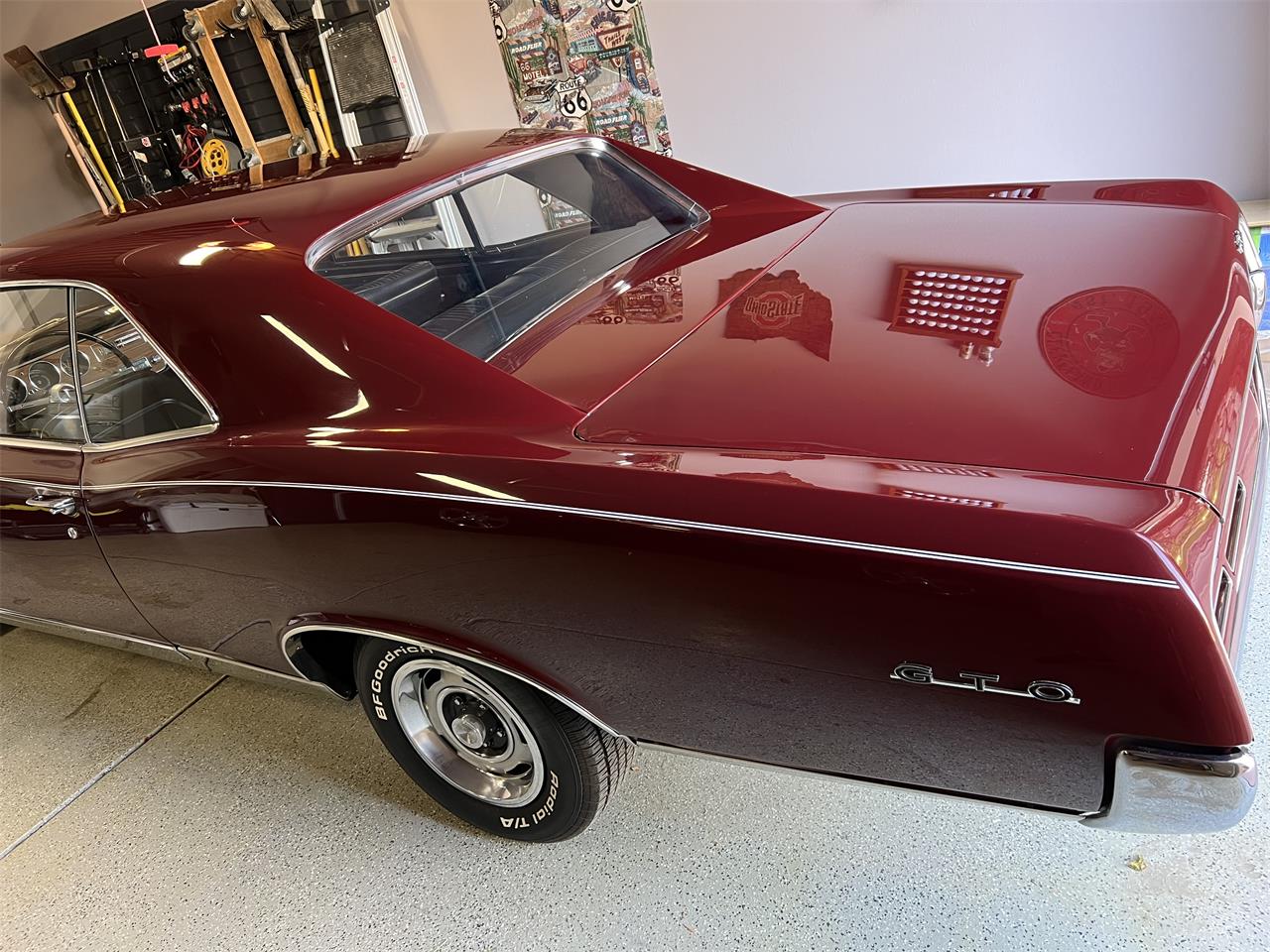 Pontiac-Gto-1967-Burgundy-Black-27