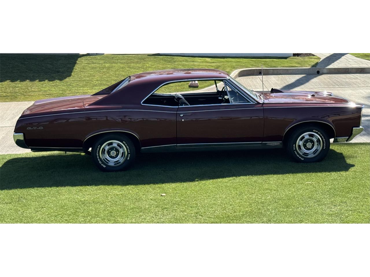 Pontiac-Gto-1967-Burgundy-Black-8