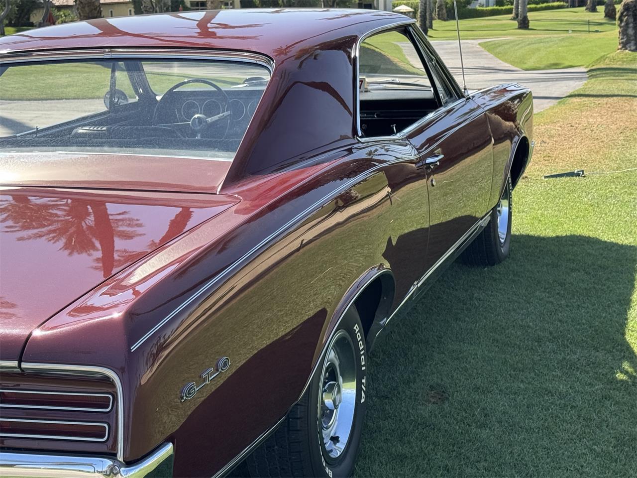 Pontiac-Gto-1967-Burgundy-Black-9