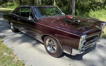Pontiac-Gto-1967-Dark-cherry-Black