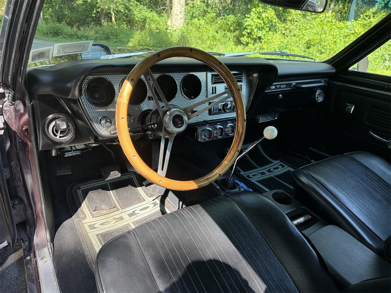 Pontiac-Gto-1967-Dark-cherry-Black-7