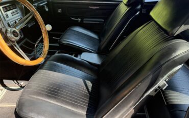 Pontiac-Gto-1967-Dark-cherry-Black-9