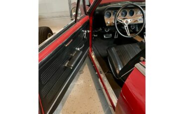 Pontiac-Gto-1967-Regimental-Red-Black-13