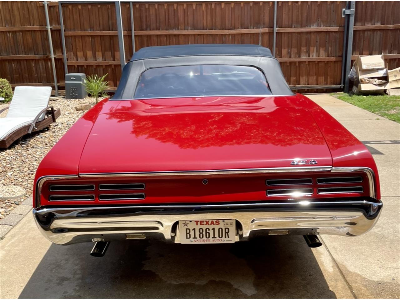 Pontiac-Gto-1967-Regimental-Red-Black-23