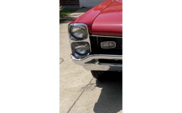 Pontiac-Gto-1967-Regimental-Red-Black-32