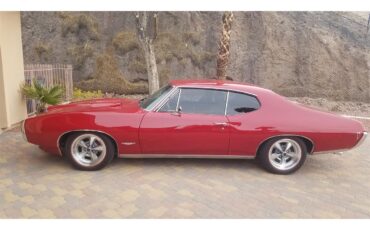 Pontiac-Gto-1968-Red-Black-1