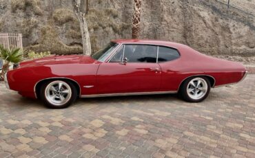 Pontiac-Gto-1968-Red-Black-3