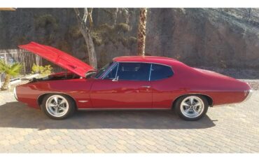 Pontiac-Gto-1968-Red-Black-4