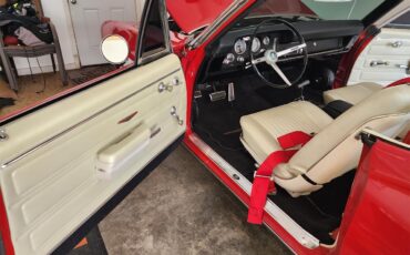Pontiac-Gto-1968-Red-with-white-top-White-and-black-11