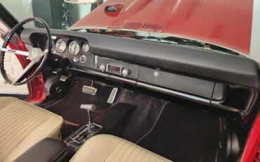 Pontiac-Gto-1968-Red-with-white-top-White-and-black-14